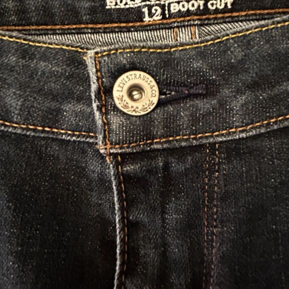 LEVIS Women’s Bold Curve Classic Jeans Bootcut Jeans Med Wash Mid Rise Size 12 - Picture 8 of 15